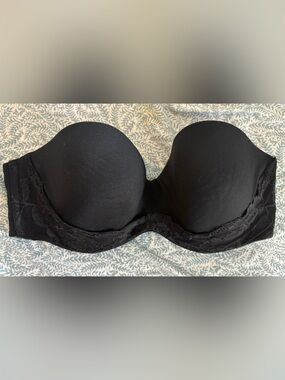 Victorias Secret Strapless lace bra